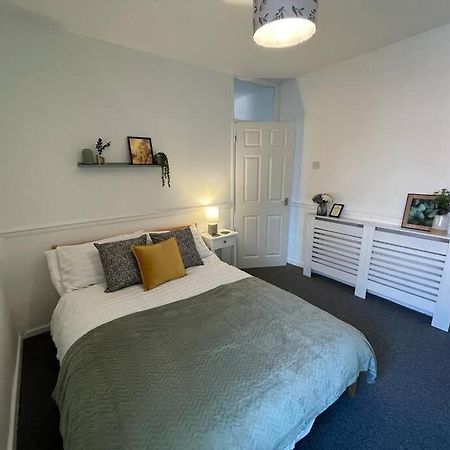 2 Bed Central Cardiff Apartment - Sleeps Five! Buitenkant foto