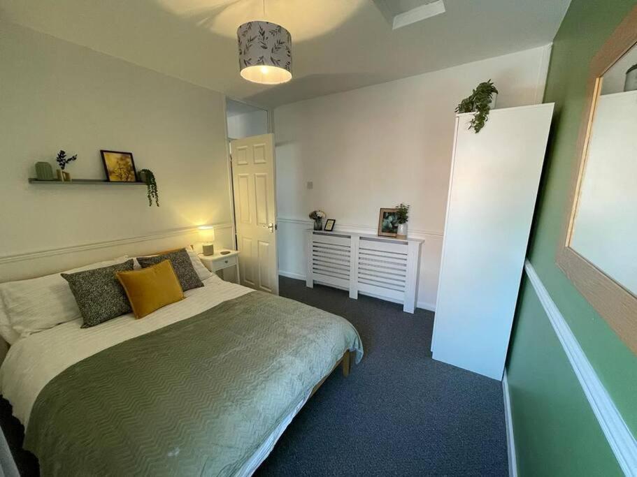 2 Bed Central Cardiff Apartment - Sleeps Five! Buitenkant foto