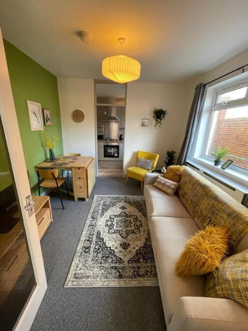 2 Bed Central Cardiff Apartment - Sleeps Five! Buitenkant foto