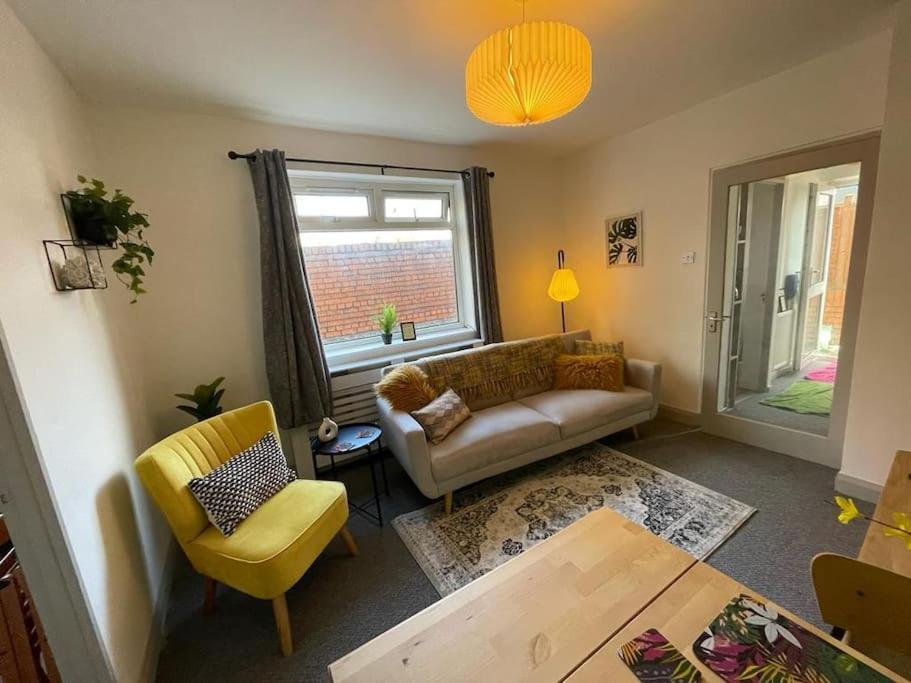 2 Bed Central Cardiff Apartment - Sleeps Five! Buitenkant foto